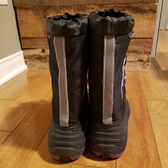 Brand new Absolute Canada kids' winter boots - Picture 3 of 14